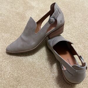 Women’s Lucky size 8 1/2, taupe, leather bootie